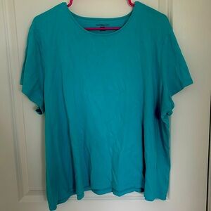 I am selling a blue Teeshirt from Croft&Barrow.